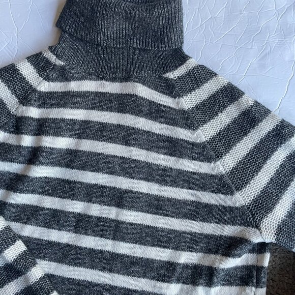 Turtleneck Sweater Loft Soft Long Sleeve Stripe Size Large - Picture 3 of 7
